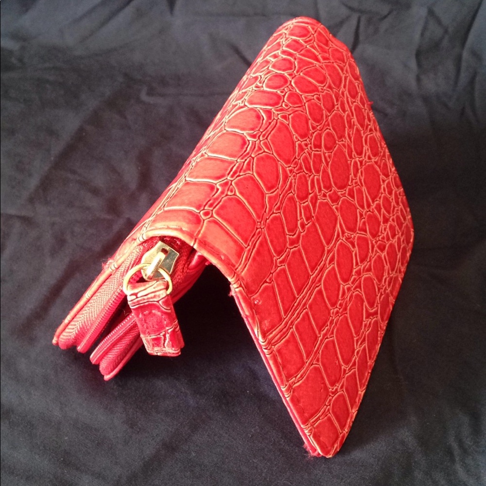 Ladies' Faux Alligator Pink ID Wallet Coin purse